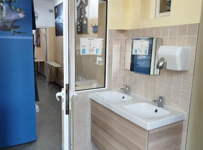 лидер хаус * 바르나