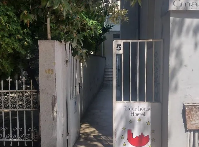 лидер хаус 호스텔 *