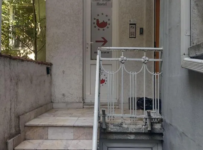 호스텔 лидер хаус